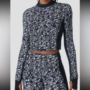 NWT $98 Sweaty Betty Women's Black Power Zip Back Long Sleeve Crop Top